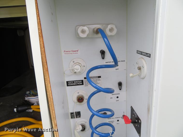 image for item DE6487 2009 Montana 2955 RL camper