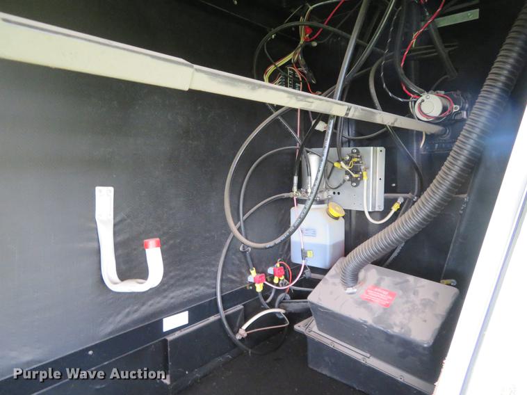 image for item DE6487 2009 Montana 2955 RL camper