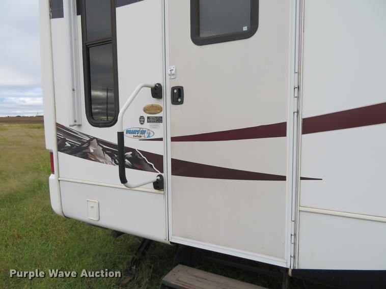 image for item DE6487 2009 Montana 2955 RL camper