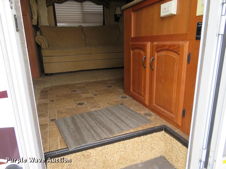 image for item DE6487 2009 Montana 2955 RL camper