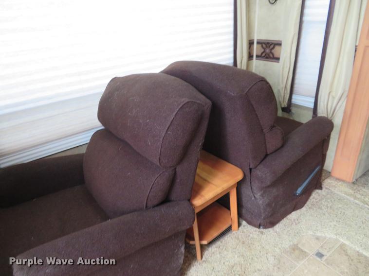 image for item DE6487 2009 Montana 2955 RL camper