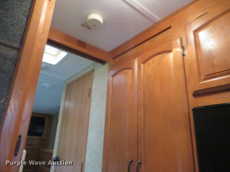 image for item DE6487 2009 Montana 2955 RL camper