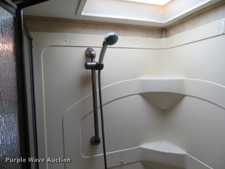 image for item DE6487 2009 Montana 2955 RL camper