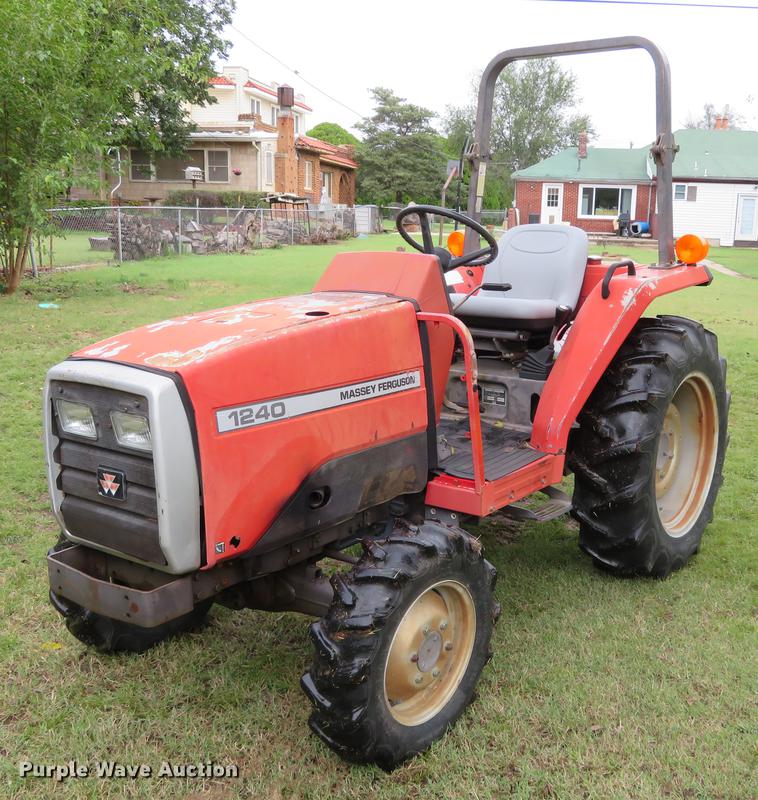 image for item DE6488 Massey-Ferguson 1240 MFWD tractor