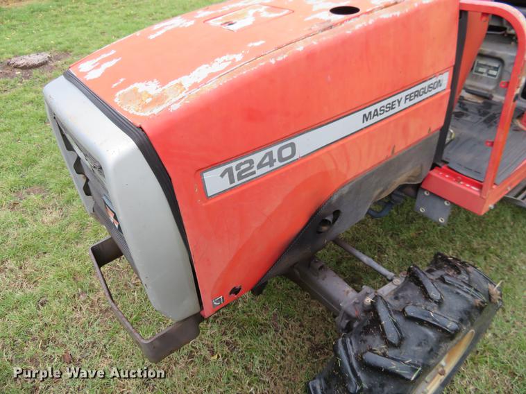 image for item DE6488 Massey-Ferguson 1240 MFWD tractor