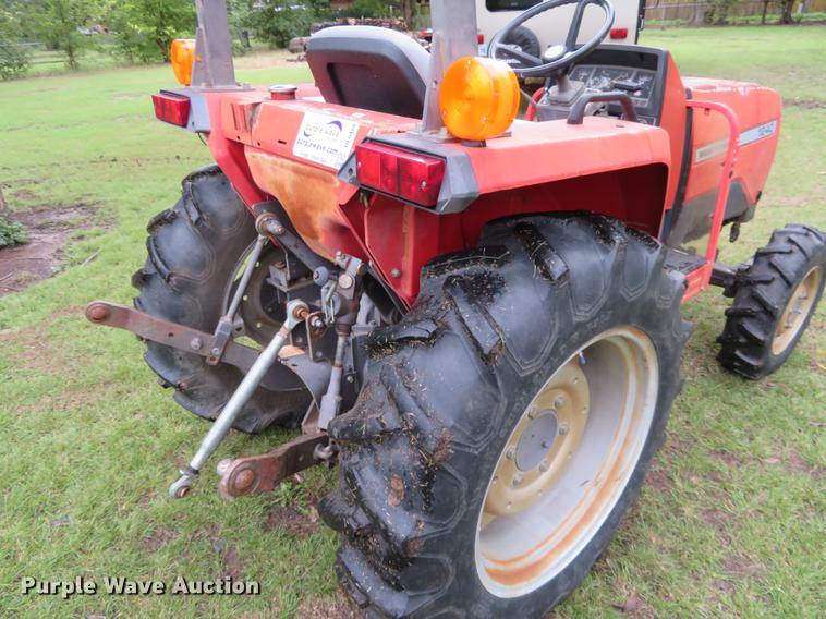 image for item DE6488 Massey-Ferguson 1240 MFWD tractor