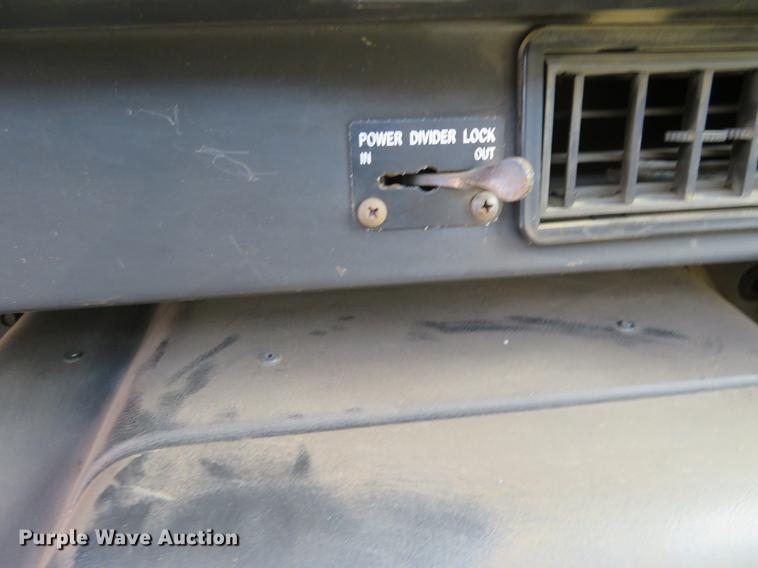 image for item DE6490 1994 International 4900 rollback truck