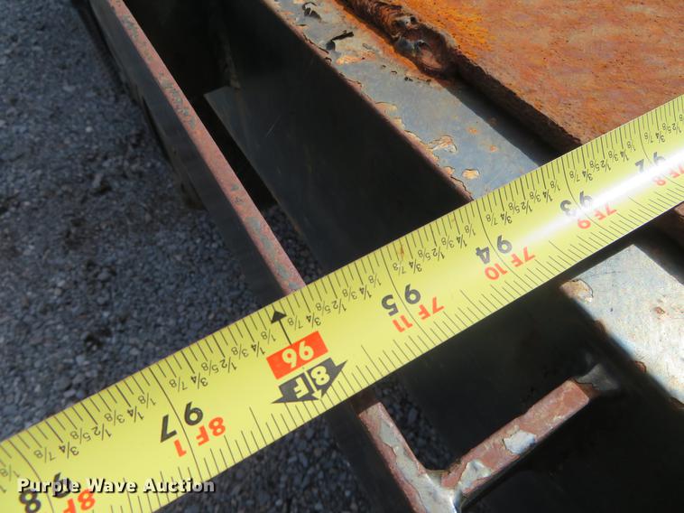 image for item DE6490 1994 International 4900 rollback truck