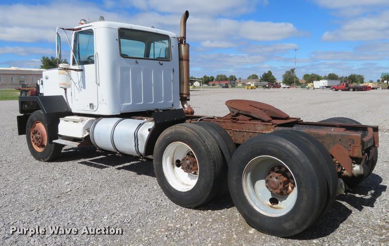 image for item DE6491 1980 Chevrolet Bison semi truck