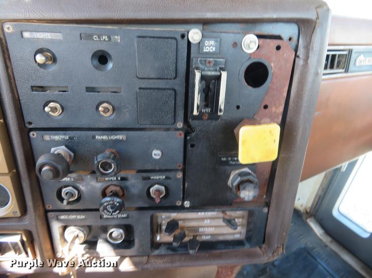 image for item DE6491 1980 Chevrolet Bison semi truck