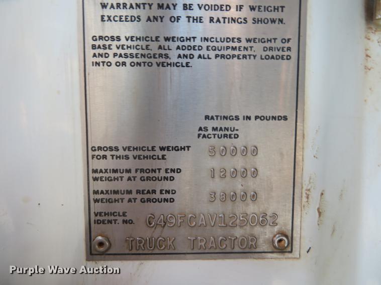 image for item DE6491 1980 Chevrolet Bison semi truck