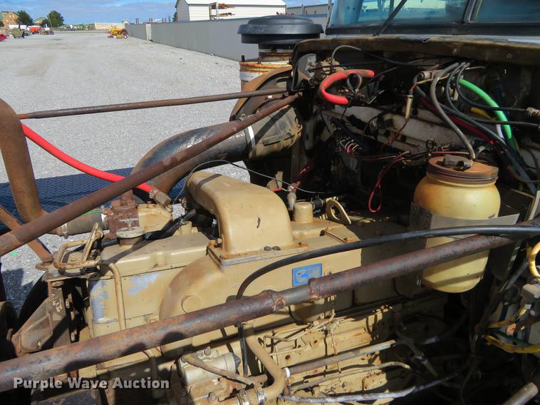 image for item DE6491 1980 Chevrolet Bison semi truck