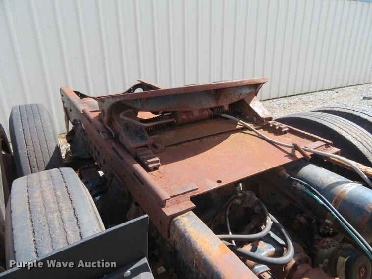 image for item DE6491 1980 Chevrolet Bison semi truck