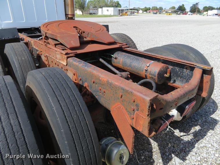 image for item DE6491 1980 Chevrolet Bison semi truck