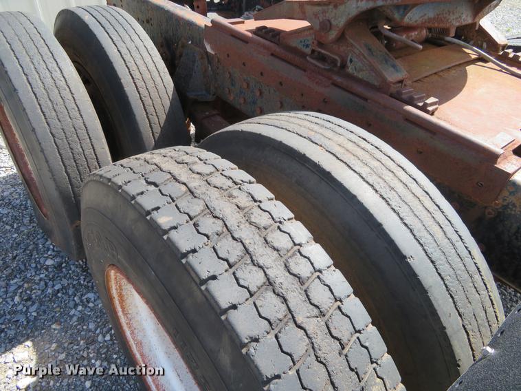 image for item DE6491 1980 Chevrolet Bison semi truck