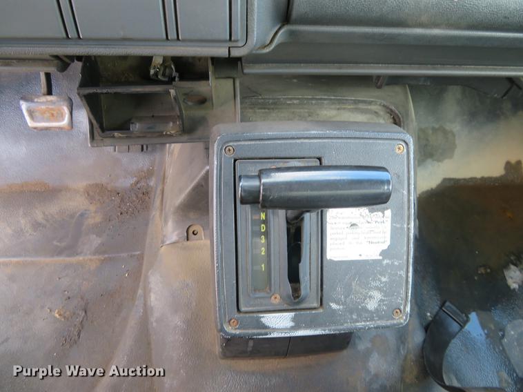 image for item DE6492 1997 GMC C6500 box truck