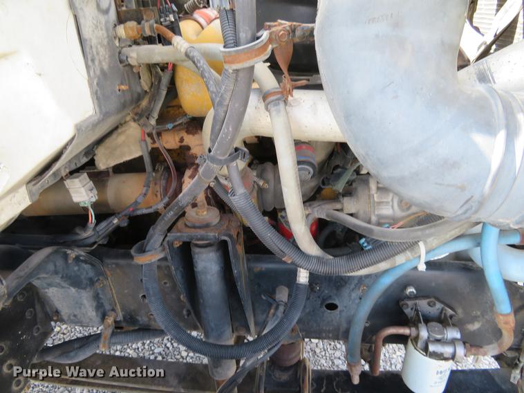 image for item DE6492 1997 GMC C6500 box truck