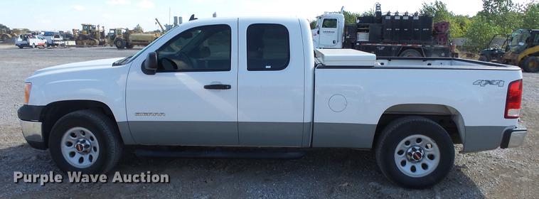 image for item DE7277 2012 GMC Sierra 1500 Ext. Cab pickup truck