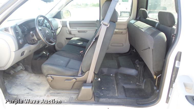 image for item DE7277 2012 GMC Sierra 1500 Ext. Cab pickup truck