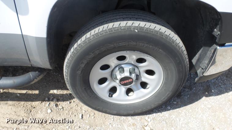 image for item DE7277 2012 GMC Sierra 1500 Ext. Cab pickup truck