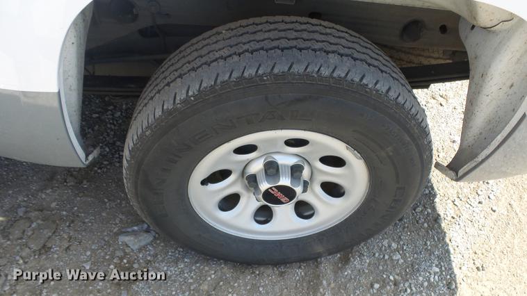 image for item DE7277 2012 GMC Sierra 1500 Ext. Cab pickup truck