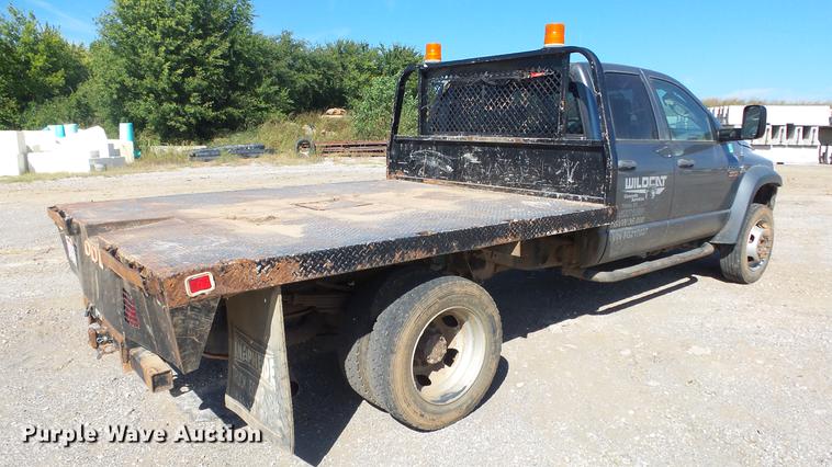 image for item DE7281 2008 Dodge Ram 4500HD Quad Cab flatbed truck