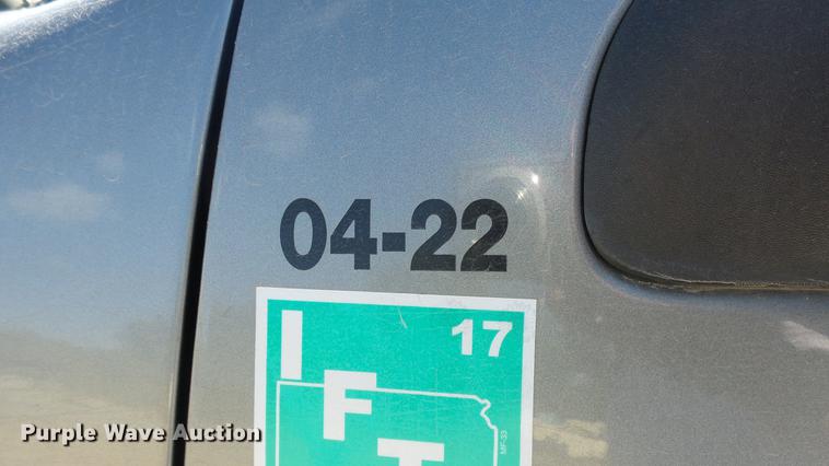 image for item DE7281 2008 Dodge Ram 4500HD Quad Cab flatbed truck