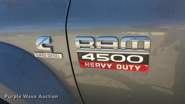 image for item DE7281 2008 Dodge Ram 4500HD Quad Cab flatbed truck