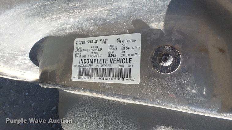 image for item DE7281 2008 Dodge Ram 4500HD Quad Cab flatbed truck