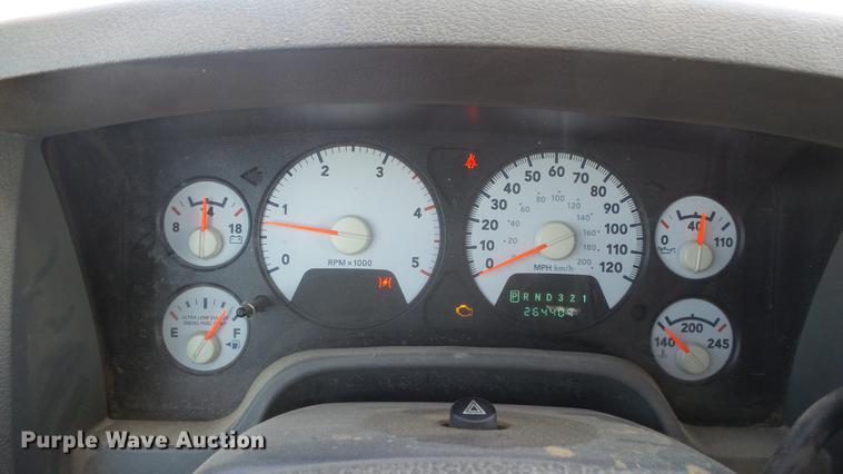 image for item DE7281 2008 Dodge Ram 4500HD Quad Cab flatbed truck