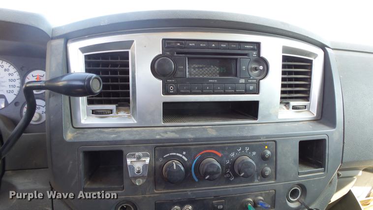 image for item DE7281 2008 Dodge Ram 4500HD Quad Cab flatbed truck