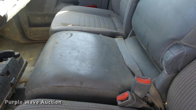 image for item DE7281 2008 Dodge Ram 4500HD Quad Cab flatbed truck