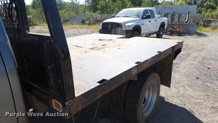image for item DE7281 2008 Dodge Ram 4500HD Quad Cab flatbed truck