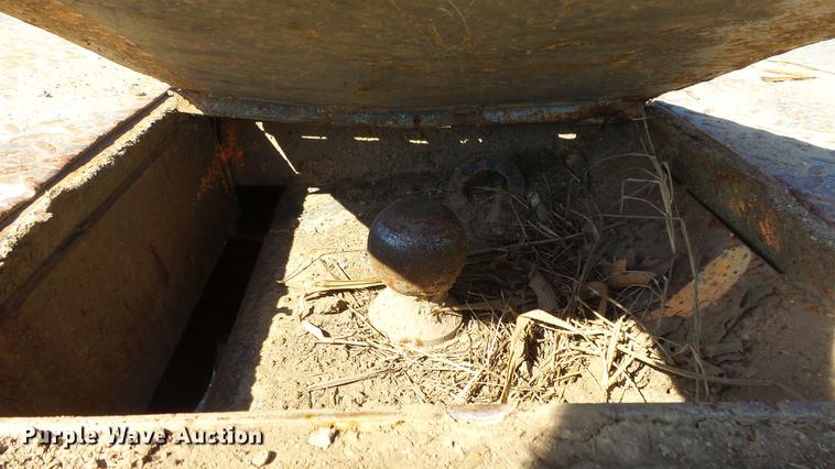 image for item DE7281 2008 Dodge Ram 4500HD Quad Cab flatbed truck