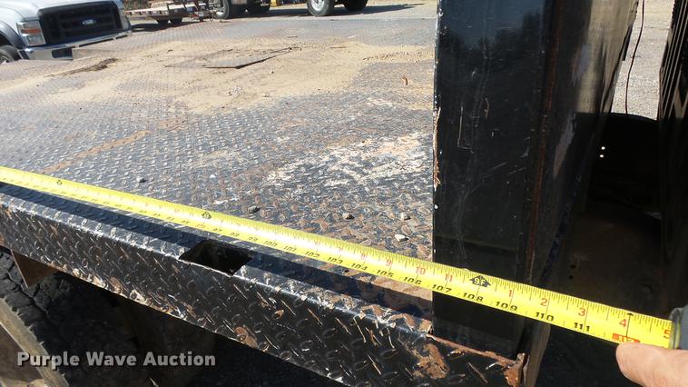 image for item DE7281 2008 Dodge Ram 4500HD Quad Cab flatbed truck