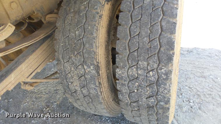 image for item DE7281 2008 Dodge Ram 4500HD Quad Cab flatbed truck