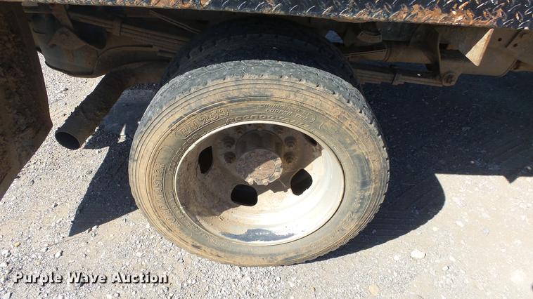 image for item DE7281 2008 Dodge Ram 4500HD Quad Cab flatbed truck