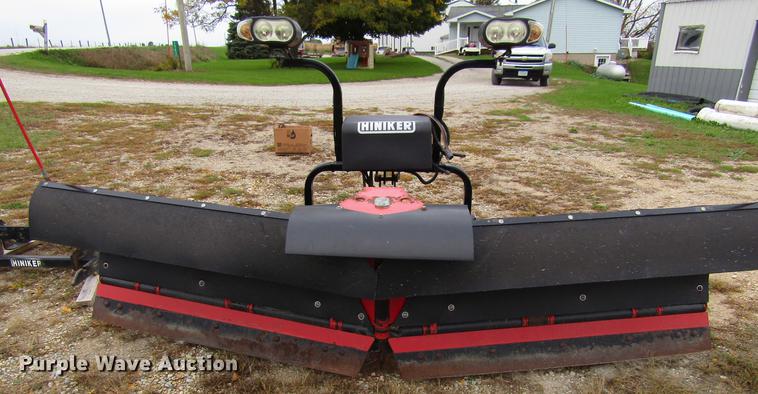 image for item DF3868 2011 Hiniker 9950 V snow plow