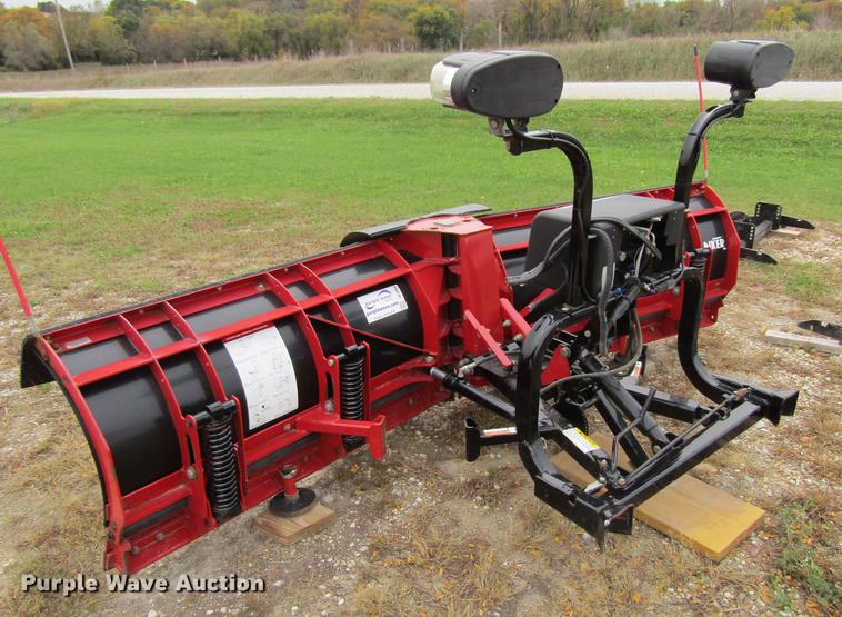 image for item DF3868 2011 Hiniker 9950 V snow plow