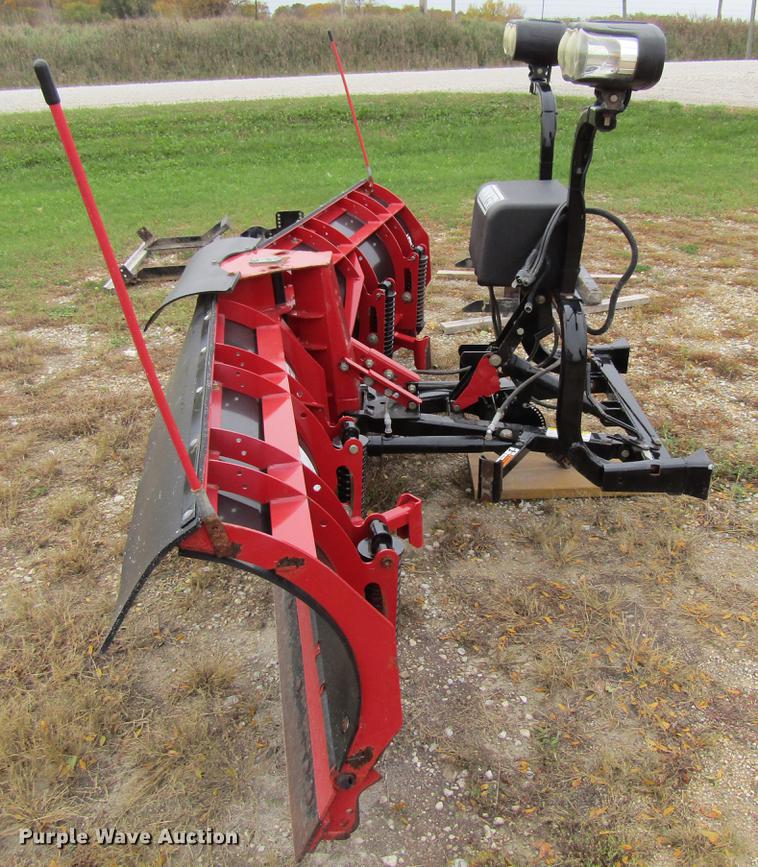 2011 Hiniker 9950 V snow plow in Brandon, IA Item DF3868 sold