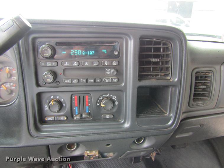 image for item DW9282 2006 Chevrolet Silverado 2500HD Crew Cab pickup truck