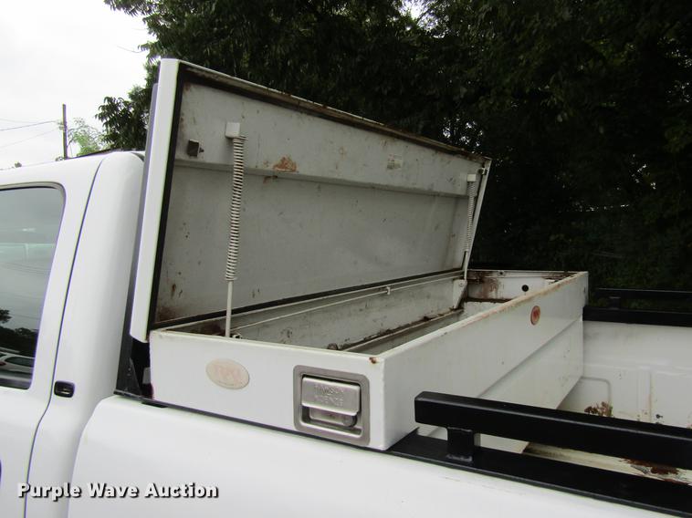 image for item DW9282 2006 Chevrolet Silverado 2500HD Crew Cab pickup truck