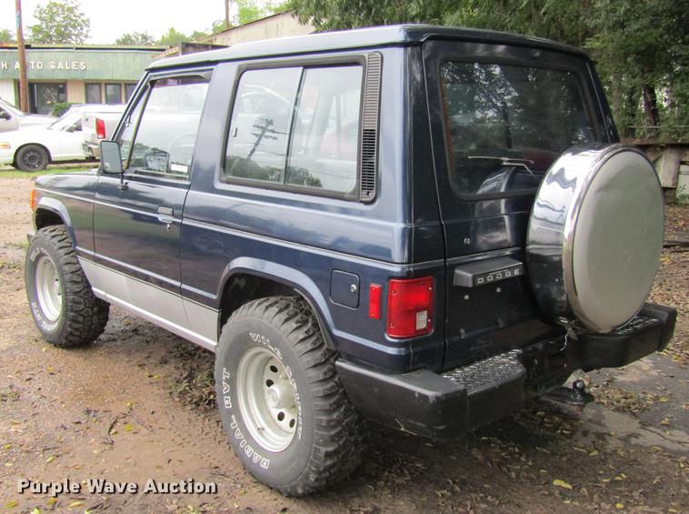 image for item DW9284 1987 Dodge Raider SUV