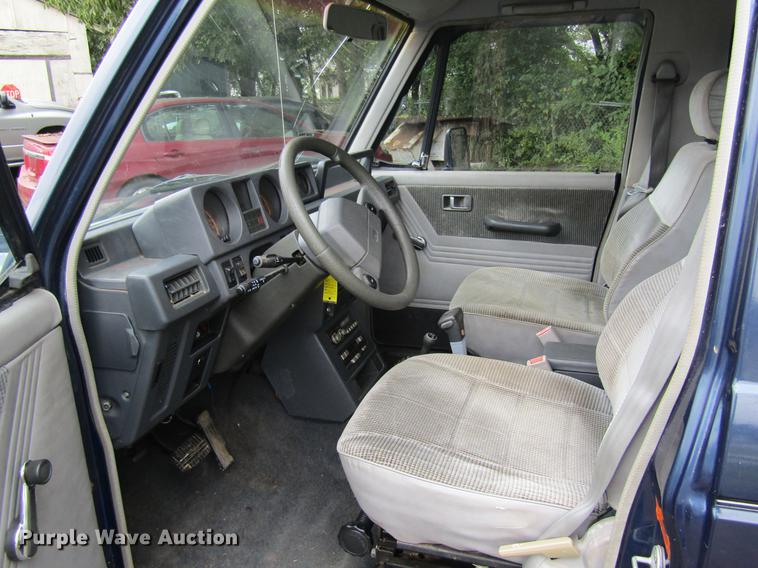 image for item DW9284 1987 Dodge Raider SUV