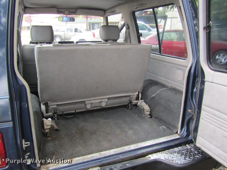 image for item DW9284 1987 Dodge Raider SUV