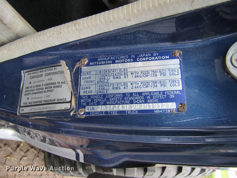 image for item DW9284 1987 Dodge Raider SUV