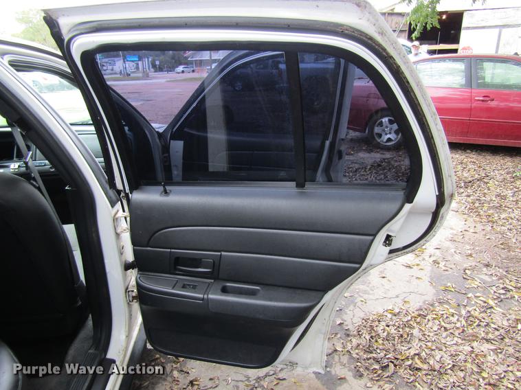 image for item DW9285 2009 Ford Crown Victoria Police Interceptor