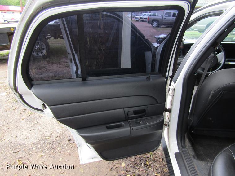 image for item DW9285 2009 Ford Crown Victoria Police Interceptor