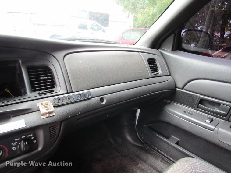 image for item DW9285 2009 Ford Crown Victoria Police Interceptor