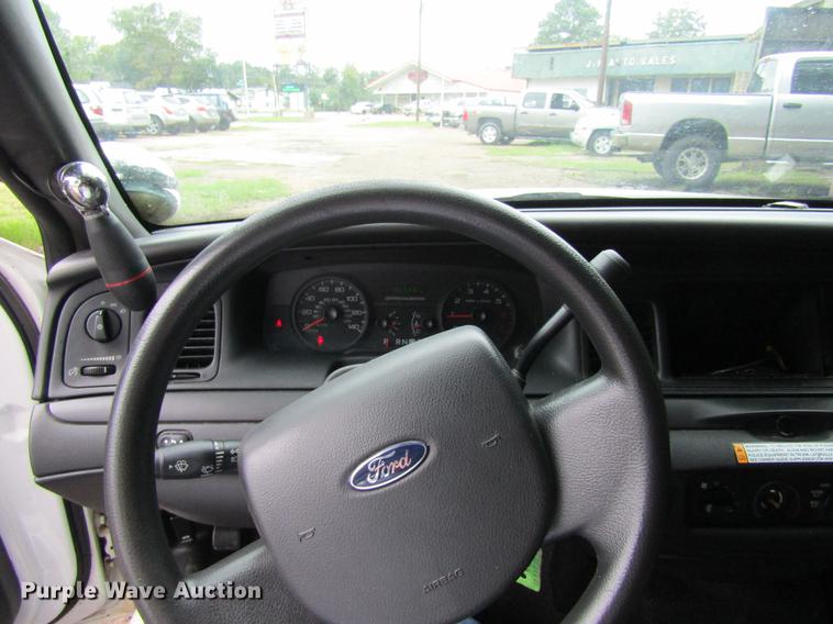 image for item DW9285 2009 Ford Crown Victoria Police Interceptor